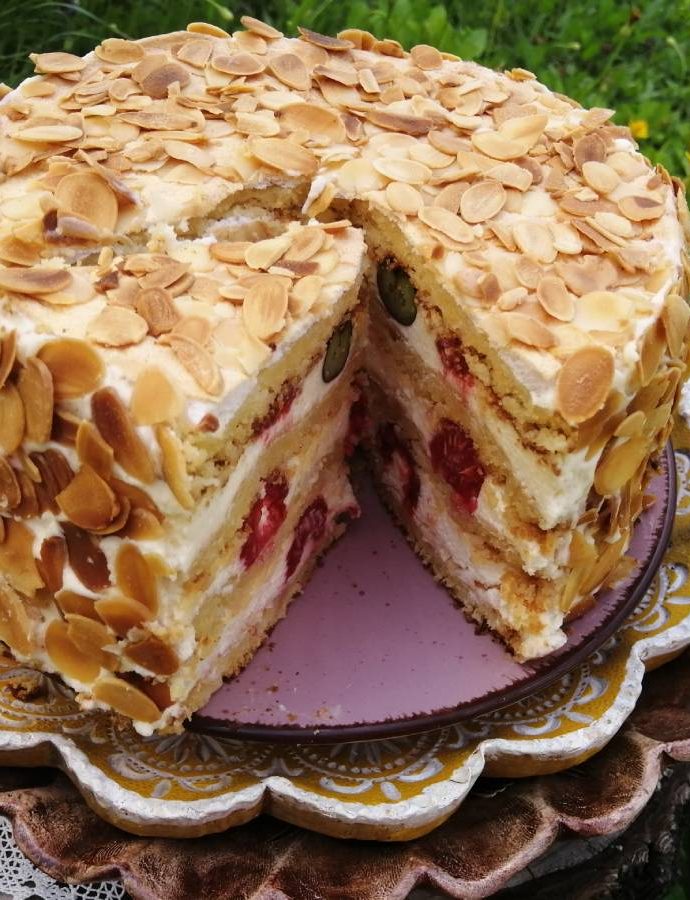 Low carb rajska torta – bez brašna i bez dodatog šećera – a ipak slasna i rajska
