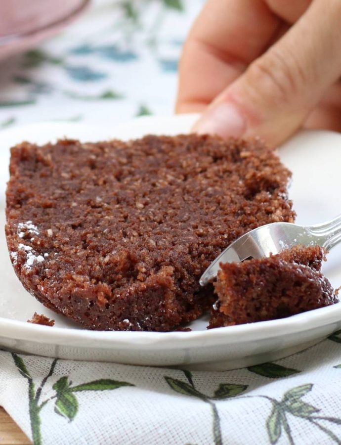 Čokoladni kolač sa kokosom – kolač bez brašna i šećera