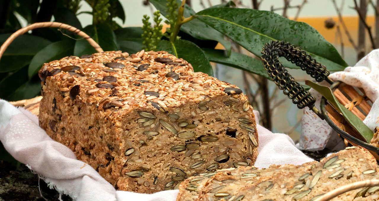 Birajmo zdravije LCHF hljeb – posni LCHF hljeb sa ovsenim mekinjama i sjemenkama