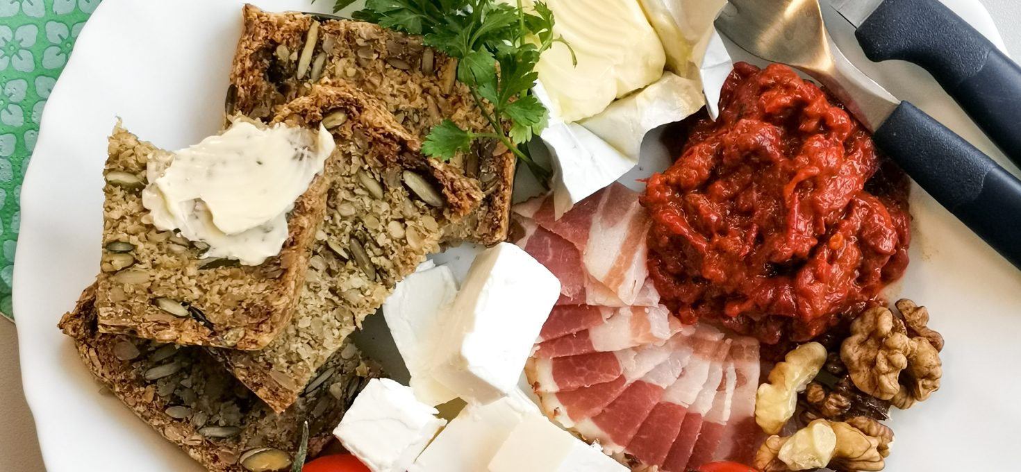 Birajmo zdravije LCHF hljeb – posni LCHF hljeb sa ovsenim mekinjama i sjemenkama